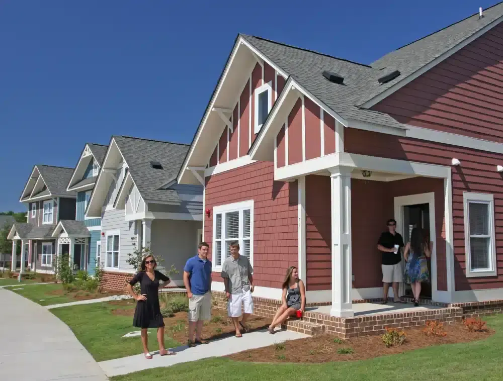 garnet crossing apartments near university of south carolina building exterior front porch