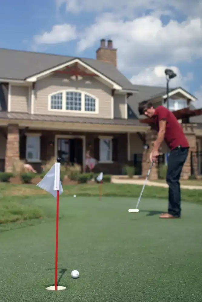 garnet crossing apartments near university of south carolina putting green amenity
